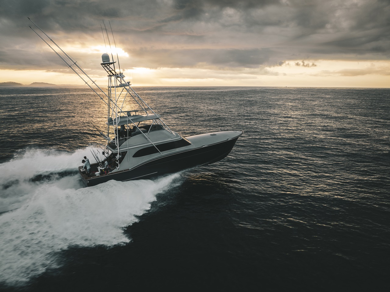 Essential Features of Invincible Fishing Boats